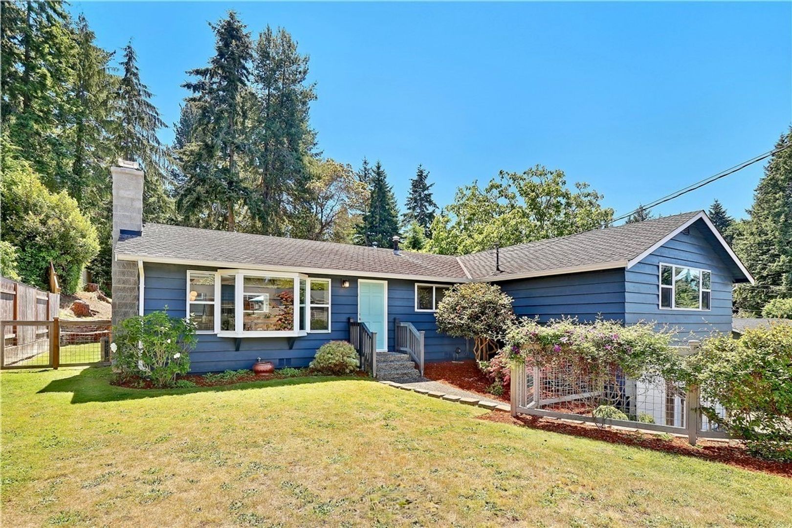 Edmonds House: 9216 224th St SW