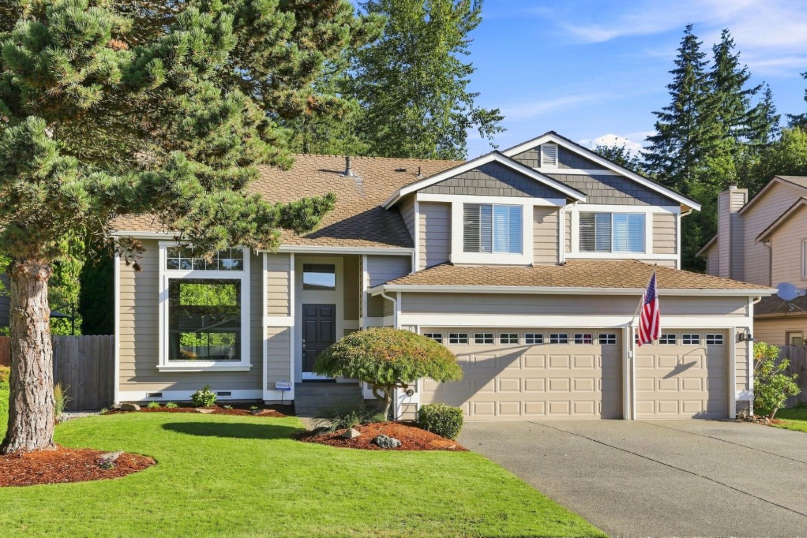 Kent House: 11922 SE 203rd St