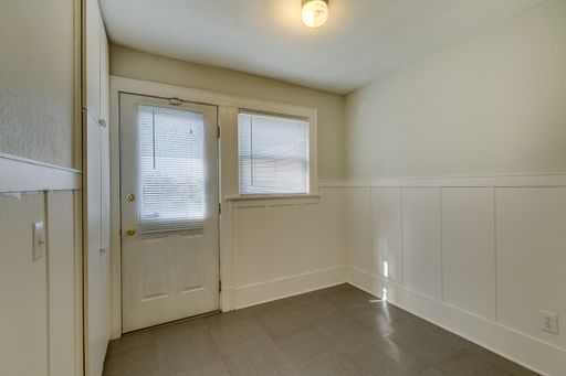 Listing photo thumbnail