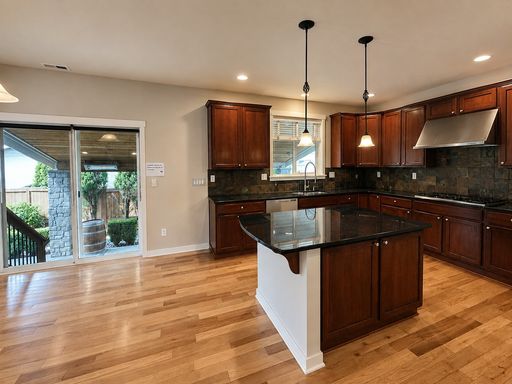 Listing photo thumbnail