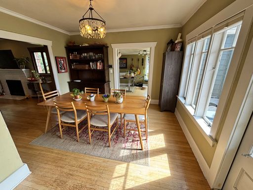 Listing photo thumbnail