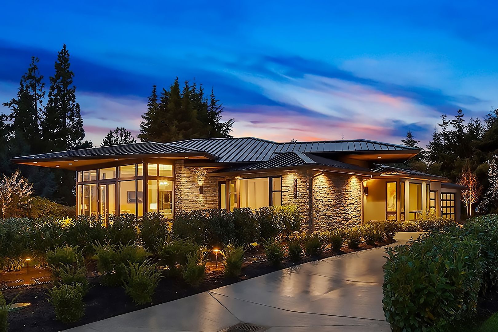 Clyde Hill House: 9026 NE 19th Street