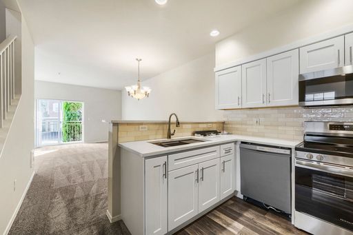 Listing photo thumbnail