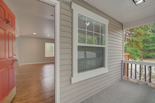 Listing photo thumbnail
