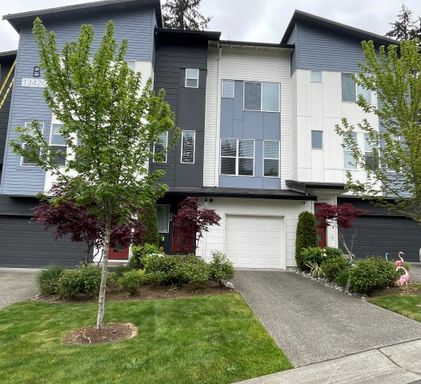13420 Manor Way #B2, Lynnwood, WA 98087
