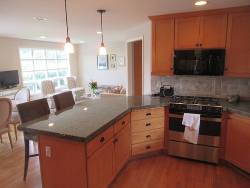 Listing photo thumbnail