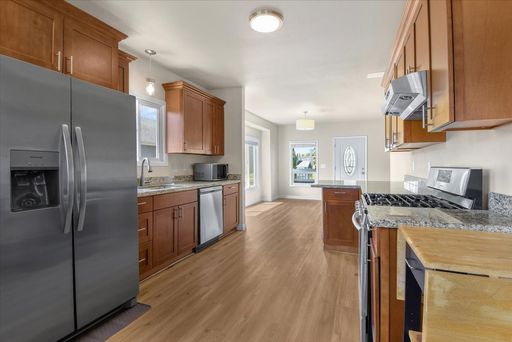 Listing photo thumbnail