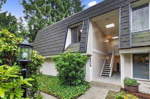 9908 NE 124th Street #906, Kirkland, WA 98034