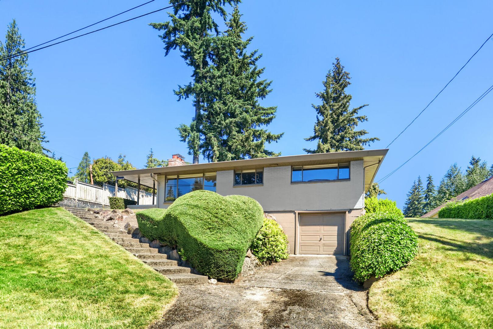 Bellevue House: 10012 NE 22nd Street