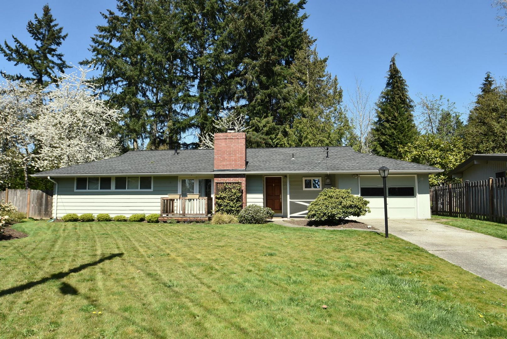 Bellevue House: 215 163rd Place SE