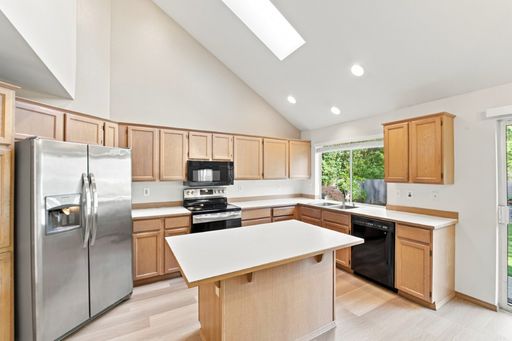 Listing photo thumbnail