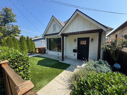 418 20th Ave, Seattle, WA 98122