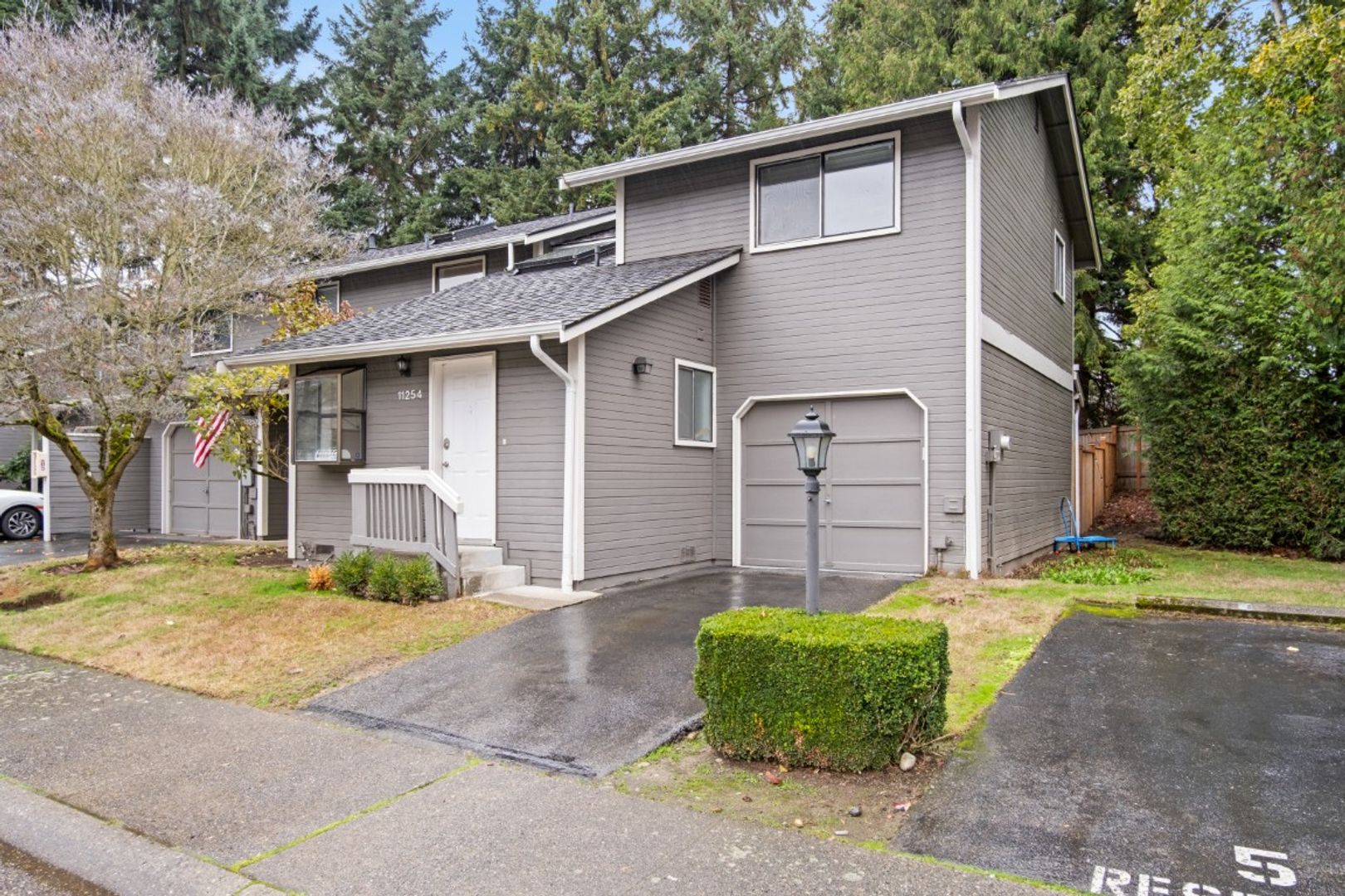 Kirkland Townhome: 11254 NE 131st Lane