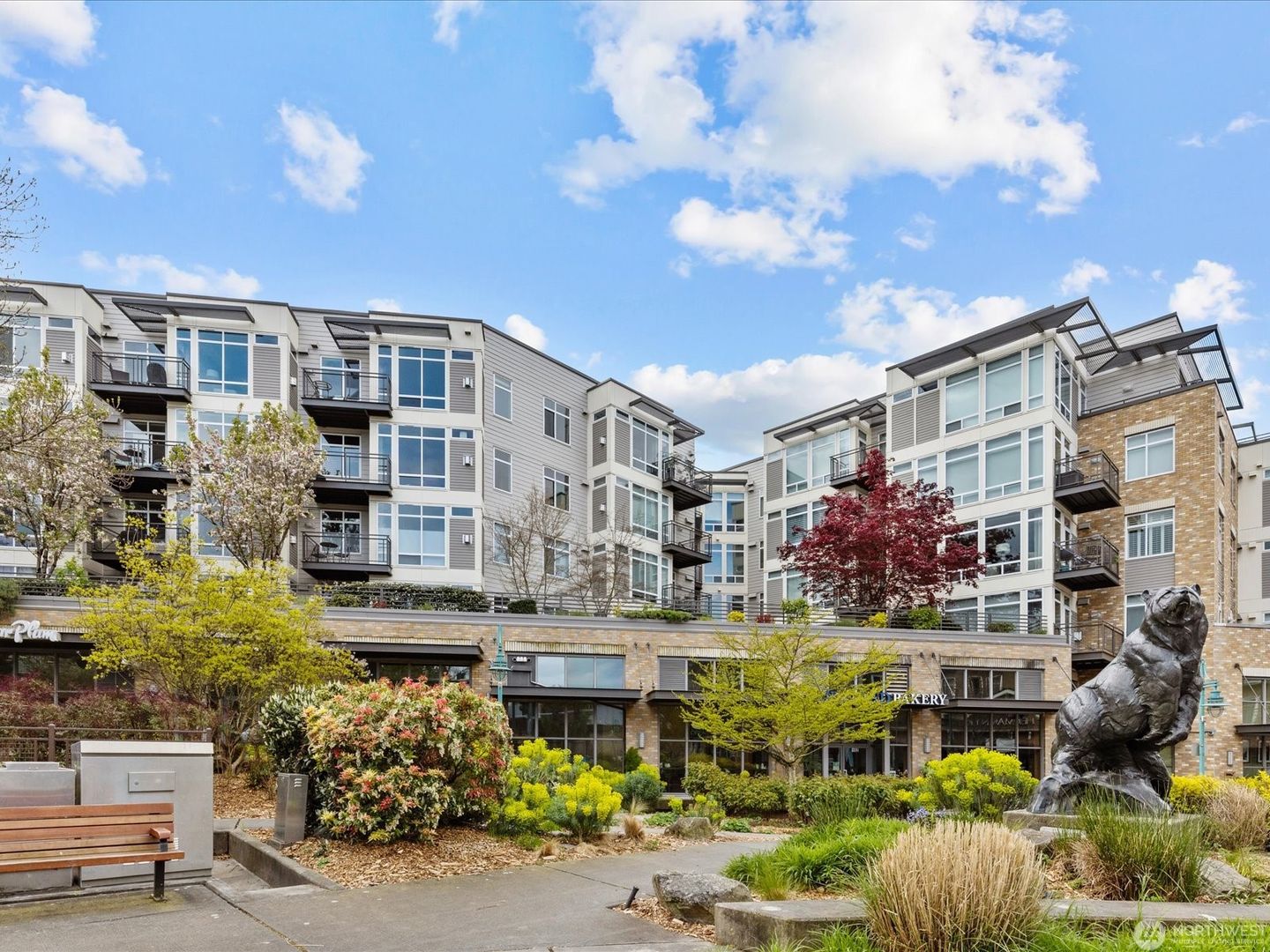 Kirkland Condo: 211 Kirkland Avenue #309