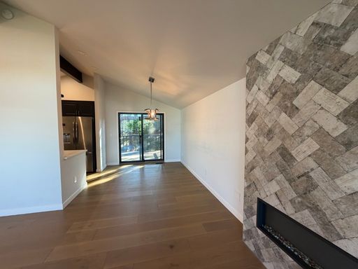 Listing photo thumbnail