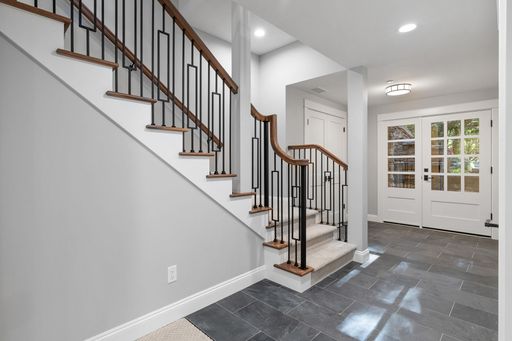 Listing photo thumbnail