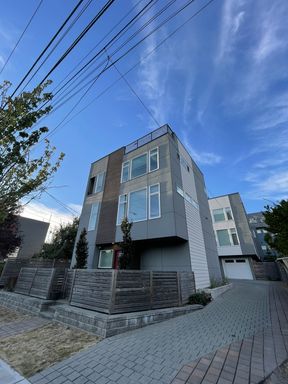 2614 SW Genesee St, Seattle, WA 98126