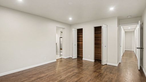 Listing photo thumbnail