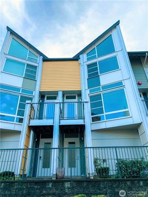 15235 NE 81st Way #103, Redmond, WA 98052
