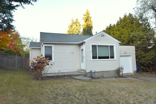 5522 NE 193rd St, Lake Forest Park, WA 98155
