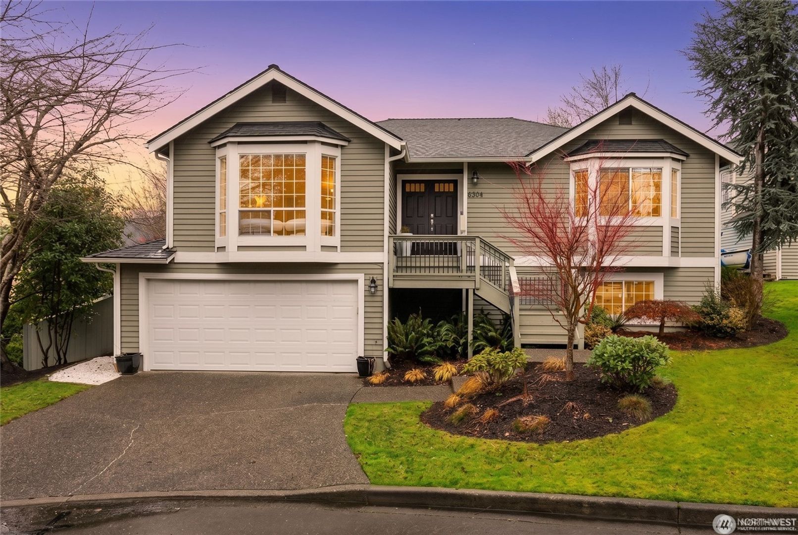 Kirkland House: 6304 110th Ave NE