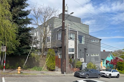 Listing photo thumbnail