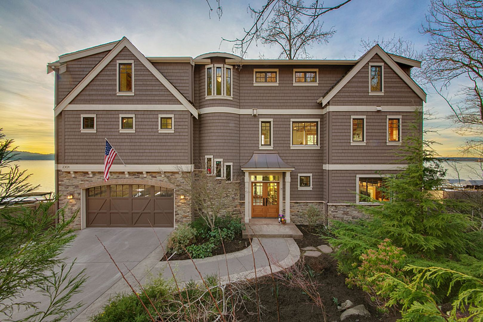Sammamish House: 2301 E Lake Sammamish Pkwy NE