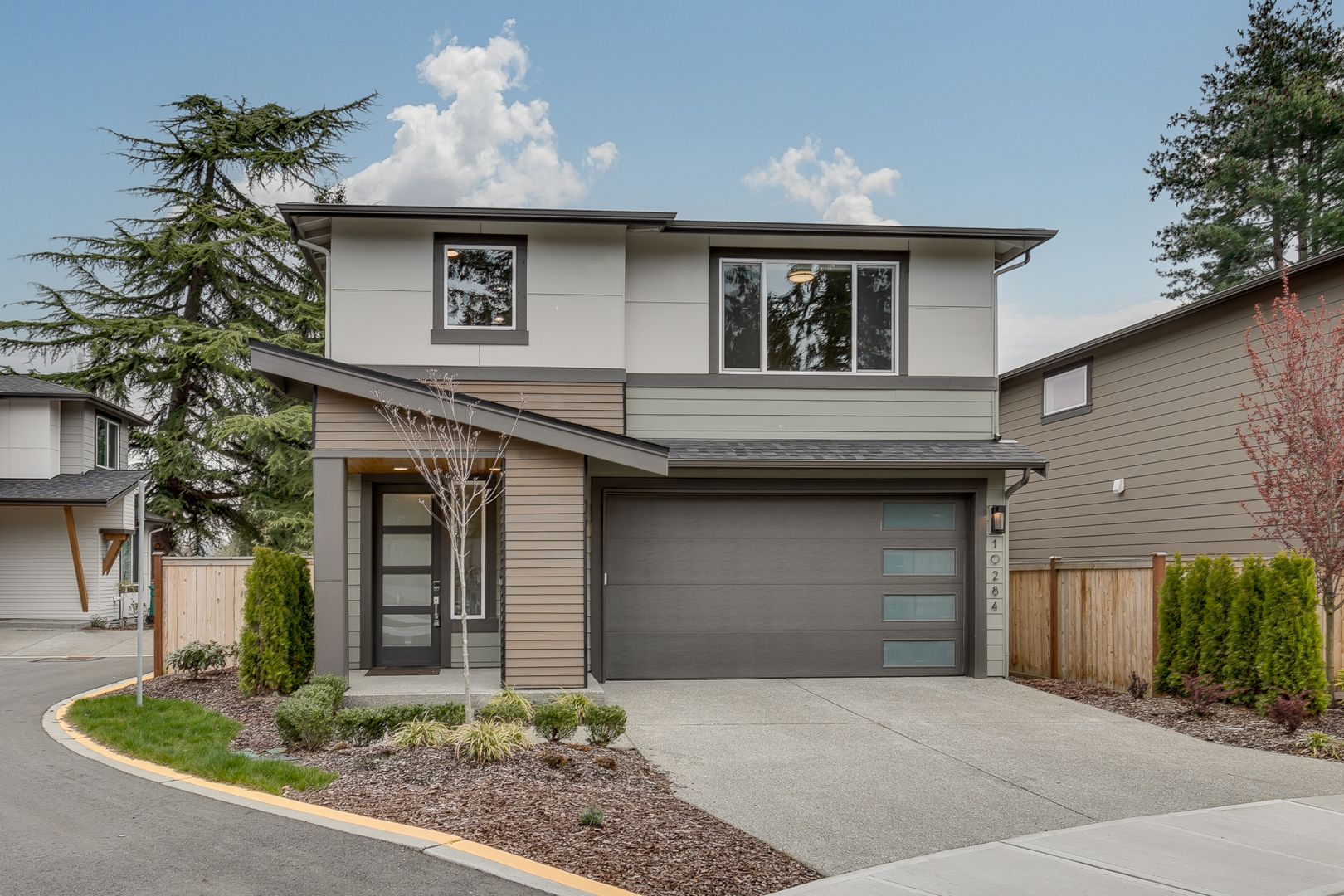 Kirkland House: 10284 133rd Court NE