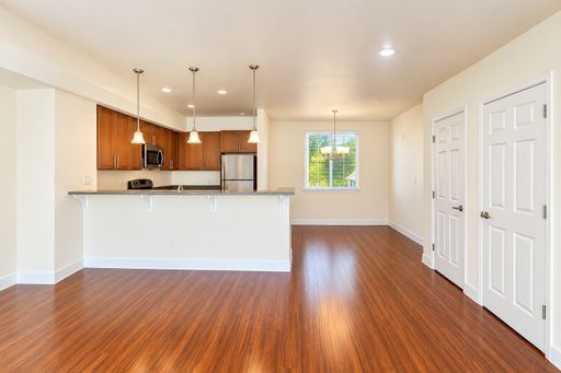 Listing photo thumbnail