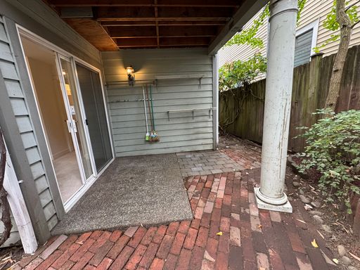 Listing photo thumbnail