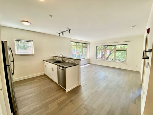 Listing photo thumbnail