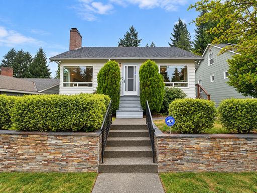 5753 40th Avenue NE, Seattle, WA 98105