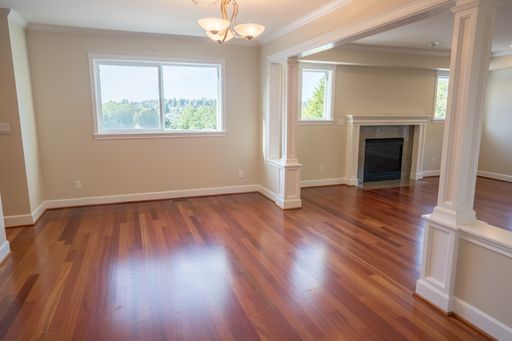 Listing photo thumbnail