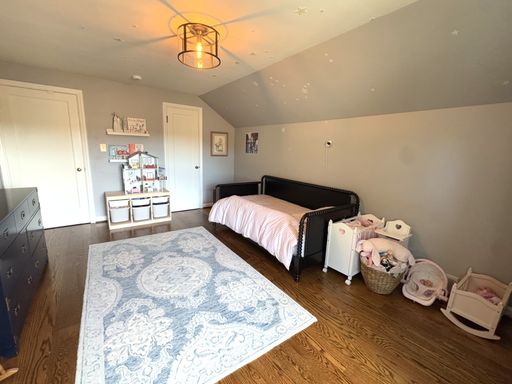 Listing photo thumbnail