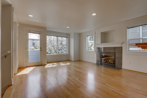 Listing photo thumbnail