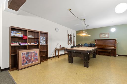 Listing photo thumbnail