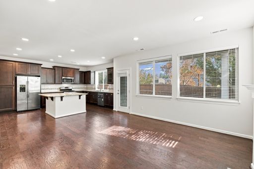 Listing photo thumbnail