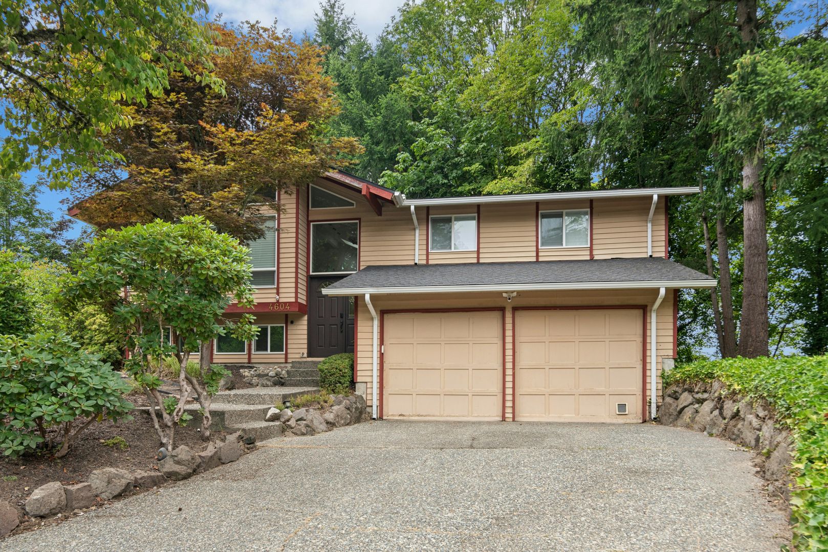 Bellevue House: 4604 123rd Avenue SE