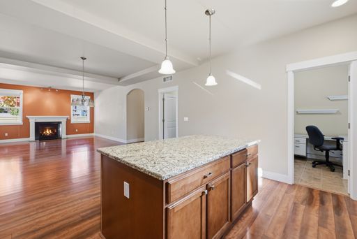 Listing photo thumbnail