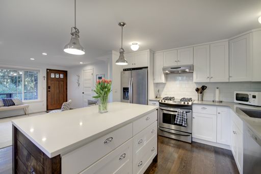 Listing photo thumbnail