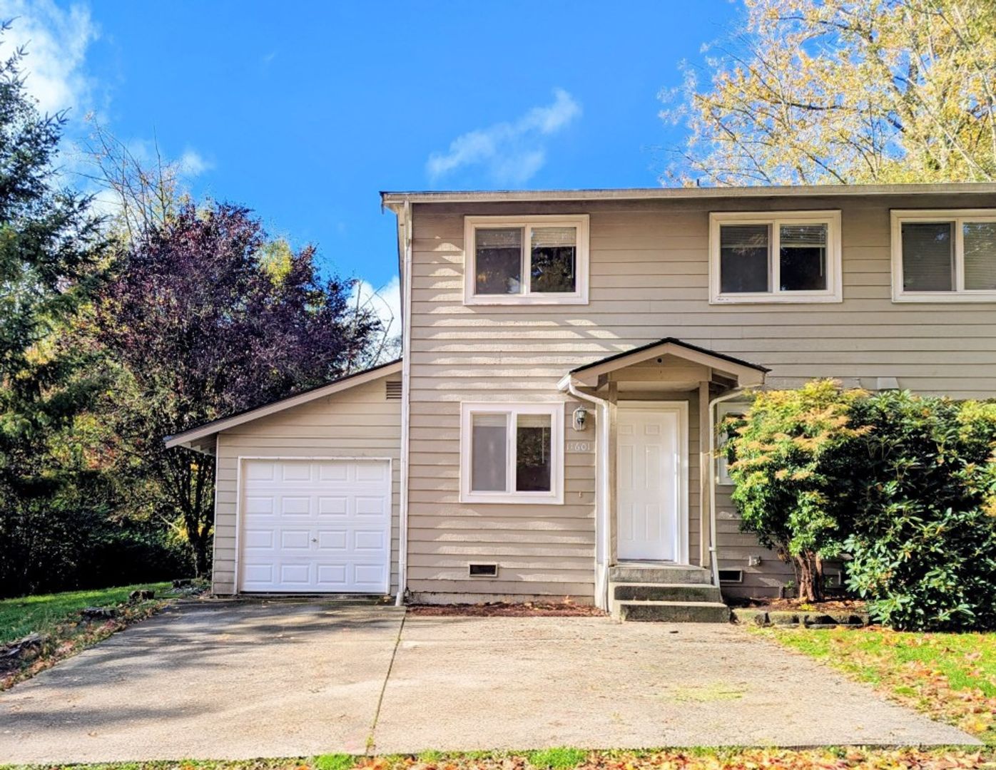 Lake Stevens House: 11601 19th St NE