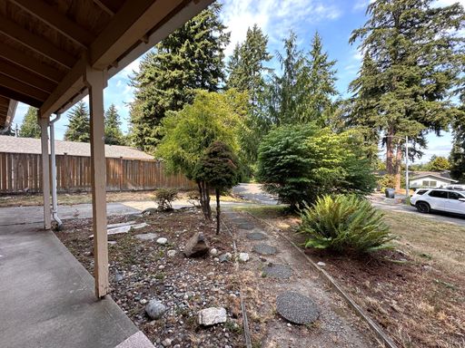 Listing photo thumbnail
