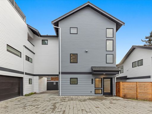 3239 61st Avenue SW #B, Seattle, WA 98116