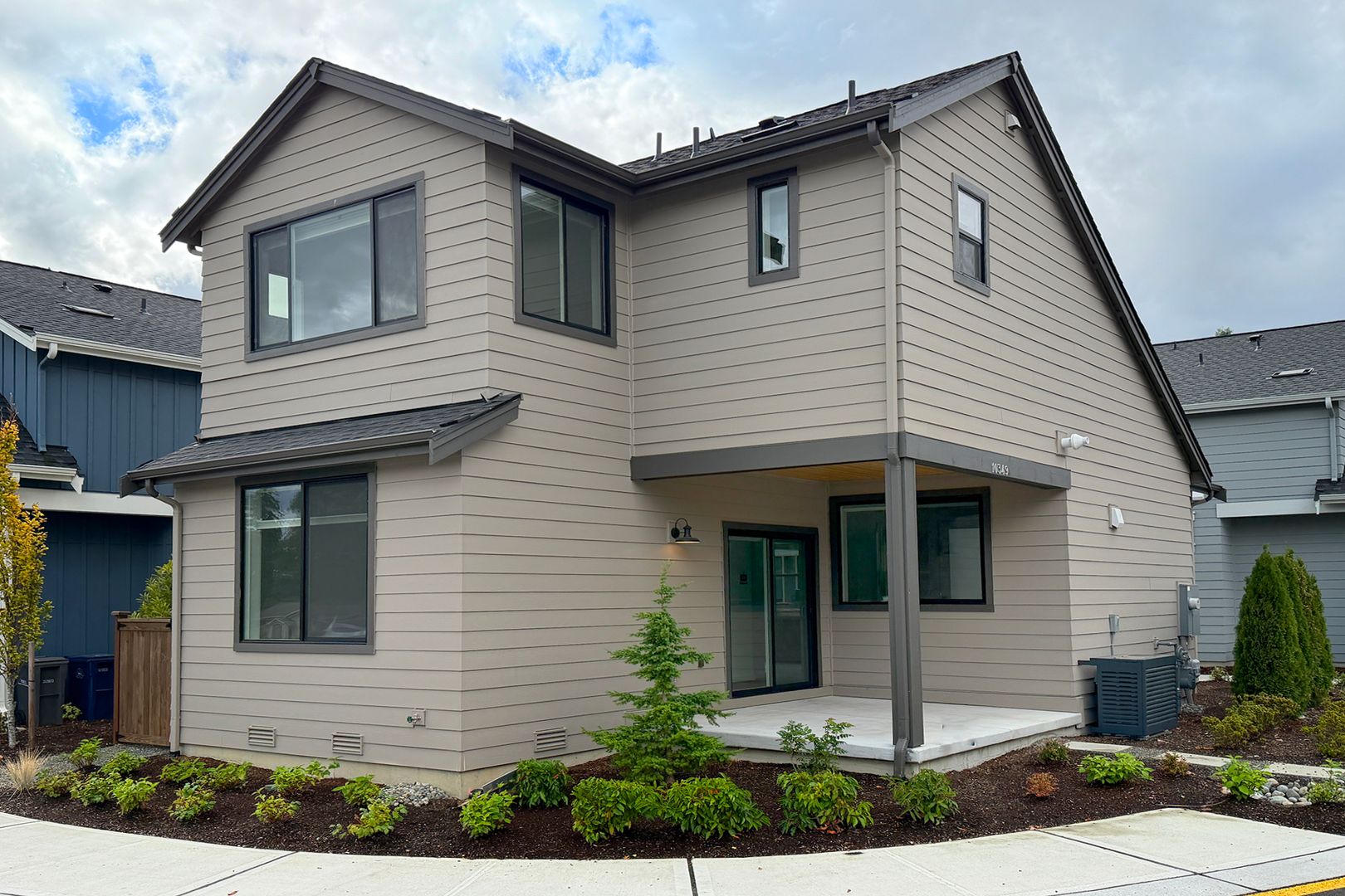 Kirkland House: 10349 135th Circle NE