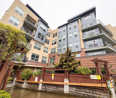7800 SE 27th Street #504, Mercer Island, WA 98040