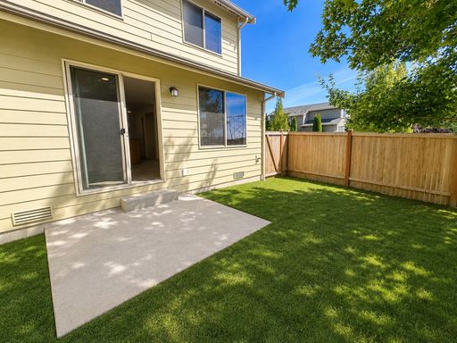 Listing photo thumbnail