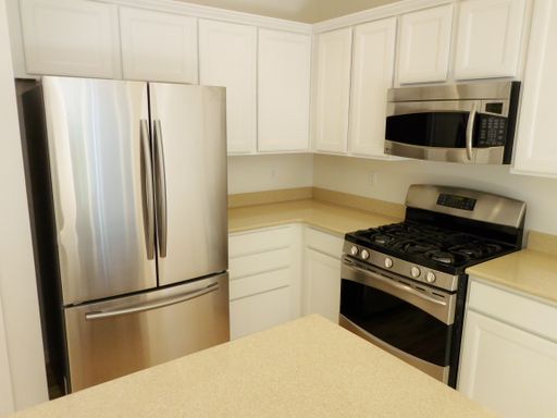 Listing photo thumbnail