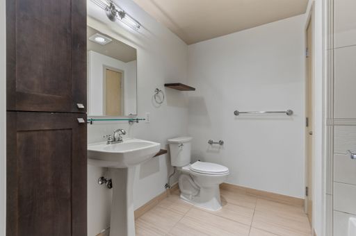 Listing photo thumbnail