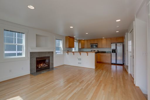 Listing photo thumbnail
