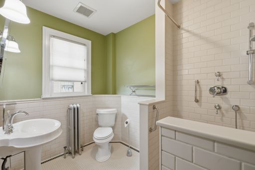 Listing photo thumbnail
